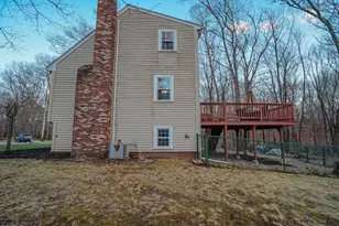 19 Amber Ln, Attleboro, MA 02703 - Photo 9