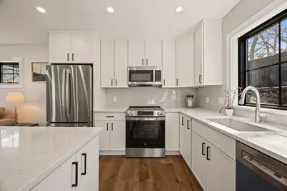 50 Nelson Ave #6, Provincetown, MA 02657 - Photo 5