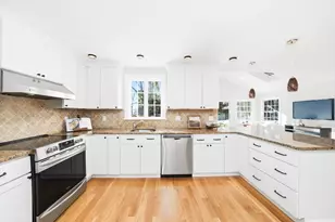 10 Trinity Rd, Winchester, MA 01890 - Photo 11