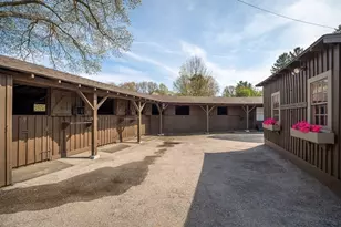 103 Essex St, Hamilton, MA 01982 - Photo 39