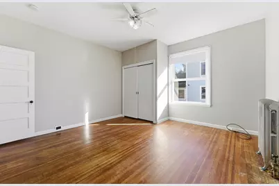 18 Cedar St, Northampton, MA 01060 - Photo 23
