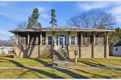 18 Cedar St, Northampton, MA 01060 - Photo 1