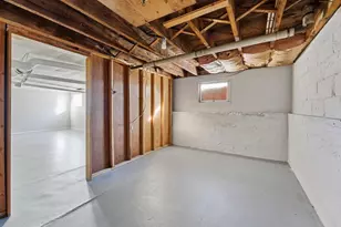 18 Cedar St, Northampton, MA 01060 - Photo 33