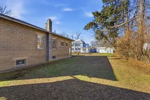 18 Cedar St, Northampton, MA 01060 - Photo 37