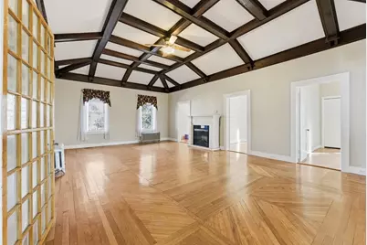 18 Cedar St, Northampton, MA 01060 - Photo 11