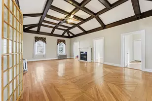 18 Cedar St, Northampton, MA 01060 - Photo 11