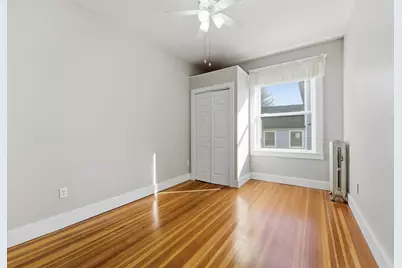 18 Cedar St, Northampton, MA 01060 - Photo 25