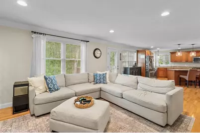 2 Sugden Ln, Chelmsford, MA 01863 - Photo 9