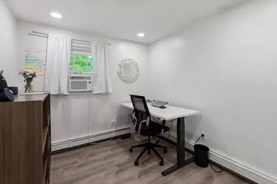 18 Brookfield Dr, Brockton, MA 02302 - Photo 5