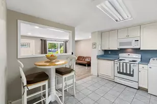 18 Brookfield Dr, Brockton, MA 02302 - Photo 9