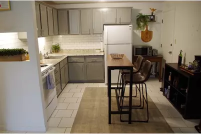 81 High St #10, Amesbury, MA 01913 - Photo 3