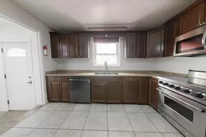 53 Garden St, Haverhill, MA 01830 - Photo 3