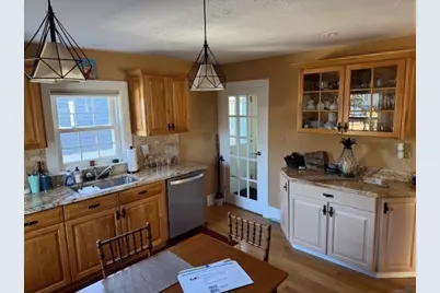 3 Lakeside Ave, Beverly, MA 01915 - Photo 9