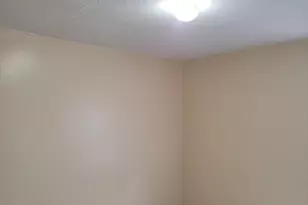 20 Sprague St, West Springfield, MA 01089 - Photo 5