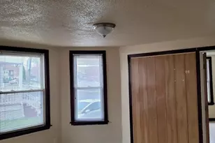 20 Sprague St, West Springfield, MA 01089 - Photo 3