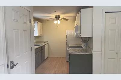 192 Pleasant Street #25, Leominster, MA 01453 - Photo 7