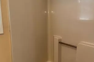 192 Pleasant St, Leominster, MA 01453 - Photo 21