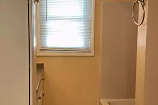 192 Pleasant St, Leominster, MA 01453 - Photo 21