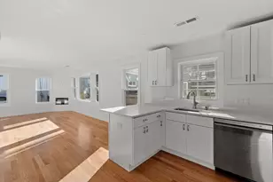 55 Mansfield St, Gloucester, MA 01930 - Photo 17