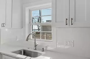 55 Mansfield St, Gloucester, MA 01930 - Photo 15