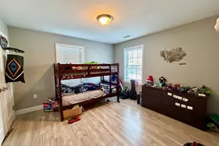 173 Russell St, Springfield, MA 01104 - Photo 17