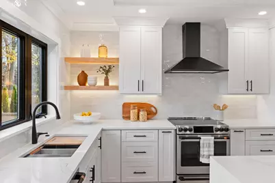 10 Webber Avenue #201, Bedford, MA 01730 - Photo 5