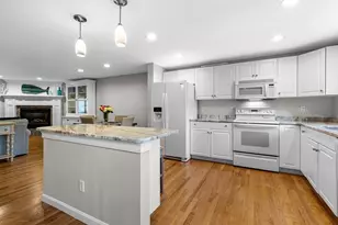 37 Carlson Ln, Falmouth, MA 02540 - Photo 15