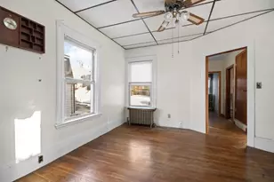 34 Putnam St, Somerville, MA 02143 - Photo 9