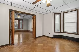 34 Putnam St, Somerville, MA 02143 - Photo 7