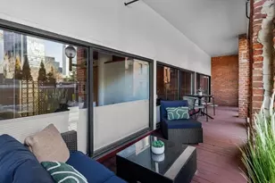 33 Sleeper St, Boston, MA 02210 - Photo 17