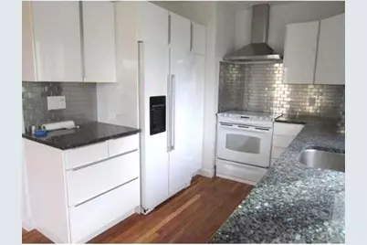 285 Hawthorn St #2, New Bedford, MA 02740 - Photo 1