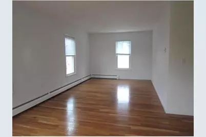285 Hawthorn St #2, New Bedford, MA 02740 - Photo 5