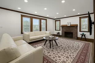 56 Edgecliff Rd, Watertown, MA 02472 - Photo 3