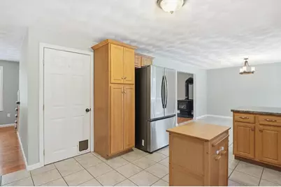 210 Gardner Rd, Hubbardston, MA 01452 - Photo 11