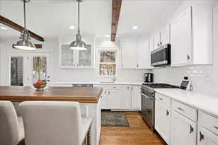 5 Country Candle Ln, Northborough, MA 01532 - Photo 7