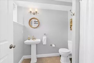 5 Country Candle Ln, Northborough, MA 01532 - Photo 33