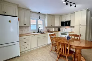 19 Arnold Rd, Sturbridge, MA 01518 - Photo 3