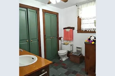 233 Maple St, Warren, MA 01083 - Photo 9