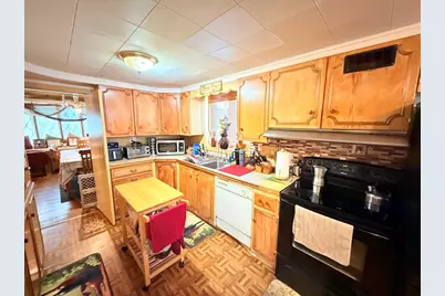 331 Burncoat St, Worcester, MA 01606 - Photo 7