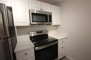 1801 Franklin Crossing Rd, Franklin, MA 02038 - Photo 5