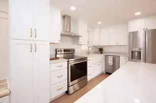 14 Bartlett St, Oxford, MA 01540 - Photo 1