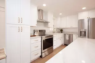 14 Bartlett St, Oxford, MA 01540 - Photo 1