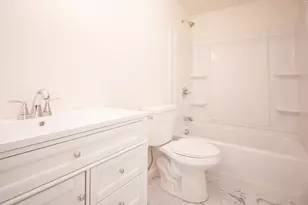 14 Bartlett St, Oxford, MA 01540 - Photo 7