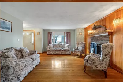 195 High St, Randolph, MA 02368 - Photo 9