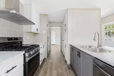 460 Collins Street #9, Attleboro, MA 02703 - Photo 13