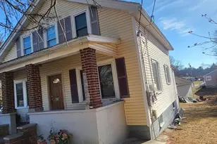 438 School St, Stoughton, MA 02072 - Photo 3