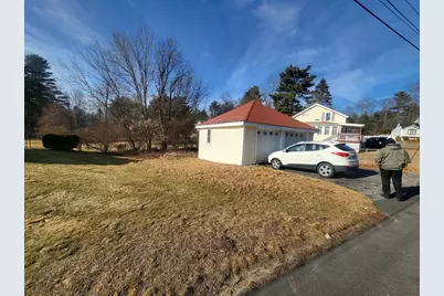 438 School St, Stoughton, MA 02072 - Photo 25