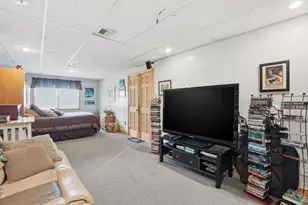 33 Warner St, Fall River, MA 02720 - Photo 29