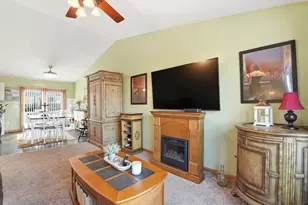 33 Warner St, Fall River, MA 02720 - Photo 9