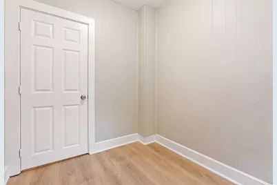 14-24 C St, Northbridge, MA 01588 - Photo 13